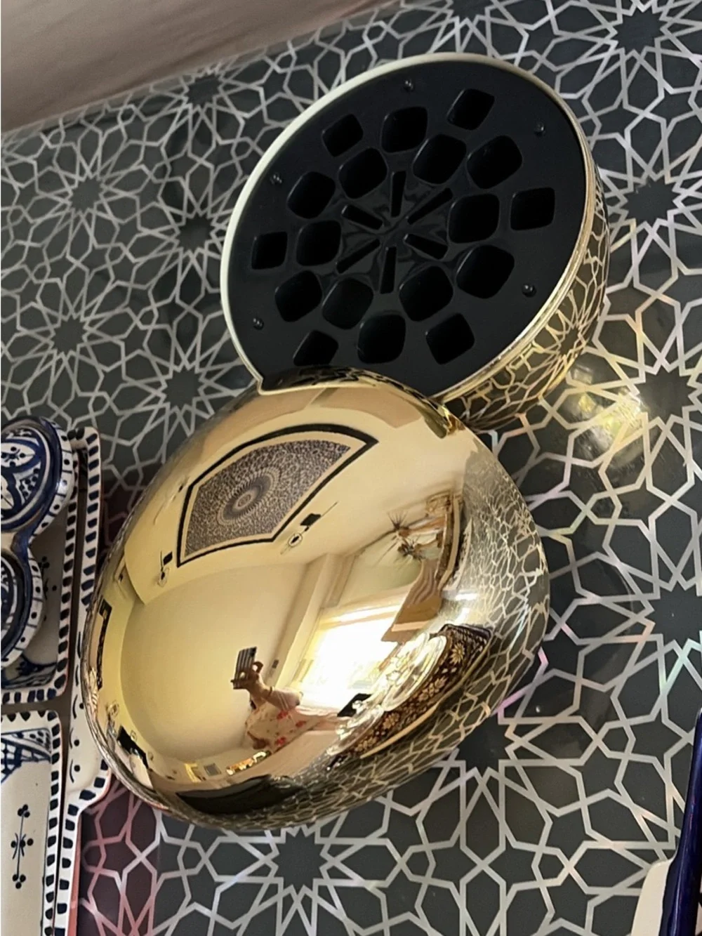Christolfe style egg shaped silverware holder